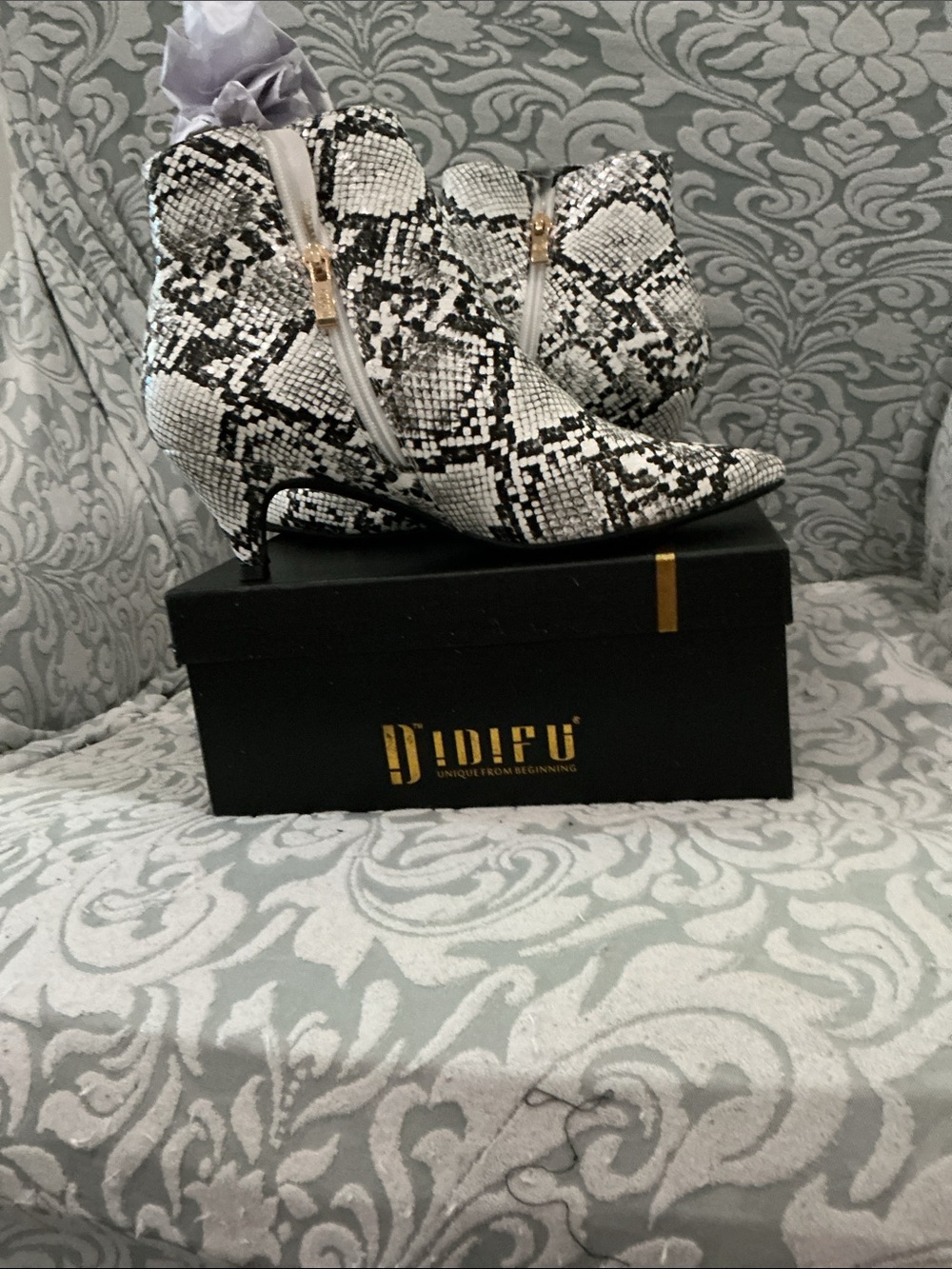 IDIFU Black and White Snakeskin Ankle Boots